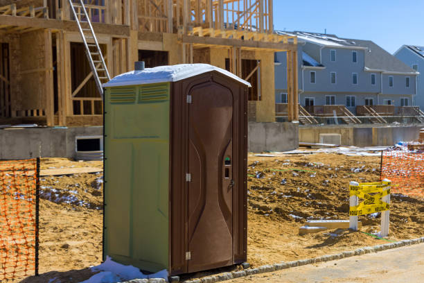 Porta potty delivery and setup in North Aurora, IL