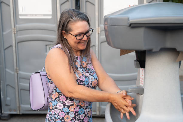 Best Best portable toilet rental  in North Aurora, IL